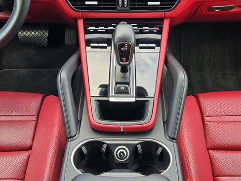 Used 2021 Porsche Cayenne image 12