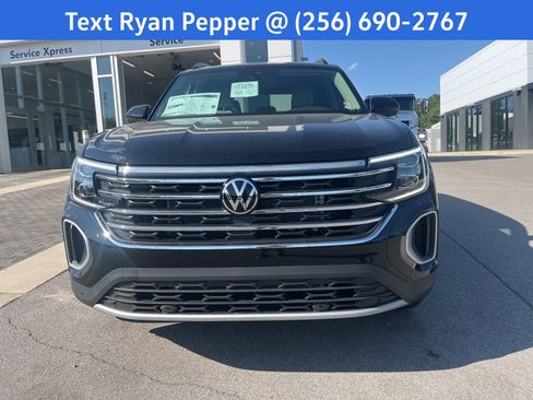 New 2026 Volkswagen Atlas SE FWD image 2