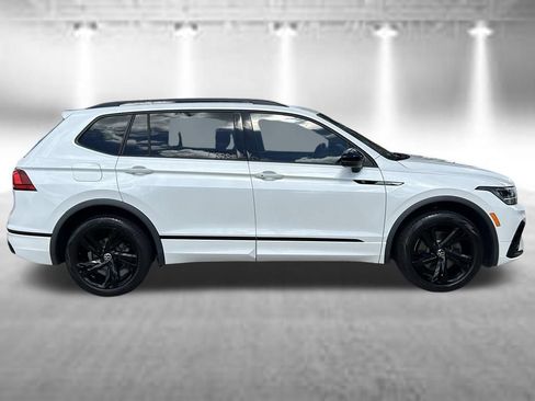 Certified 2024 Volkswagen Tiguan SE R-Line FWD image 7
