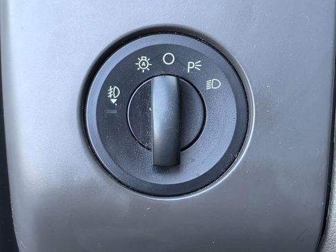 Used 2010 Ford Expedition XLT image 17