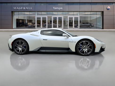 Used 2022 Maserati MC20 Coupe RWD image 2