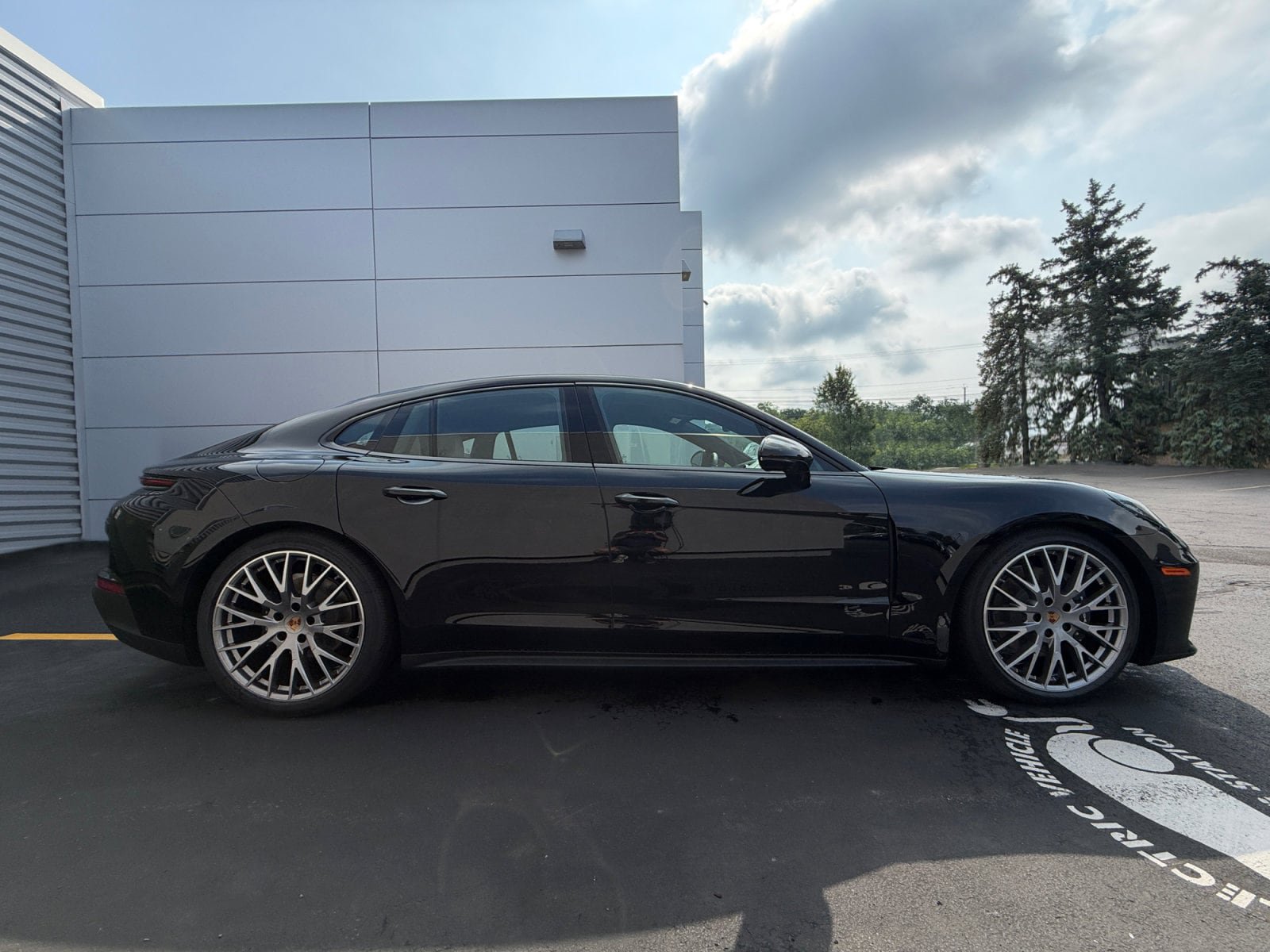 New 2026 Porsche Panamera 4 AWD/4WD image 9