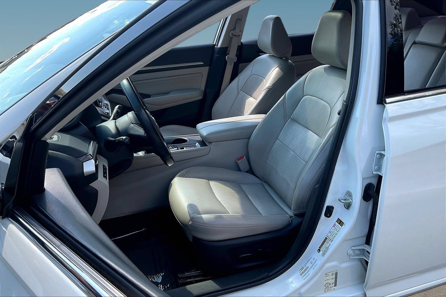 Used 2019 Nissan Altima 2.5 Platinum AWD/4WD image 20