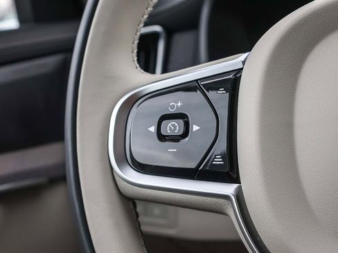 New 2026 Volvo XC90 T8 Ultra image 36