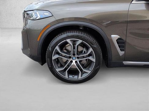 Used 2025 BMW X5 xDrive40i w/ Climate Comfort Package AWD/4WD image 25