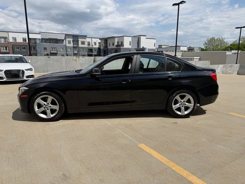 Used 2013 BMW 320i xDrive Sedan AWD/4WD image 4