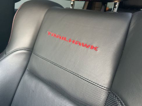 Used 2021 Jeep Grand Cherokee Trailhawk w/ Trailhawk Luxury Group image 50