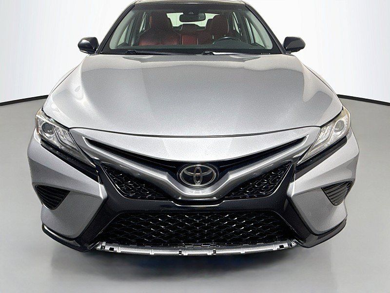 Used 2019 Toyota Camry XSE FWD image 2