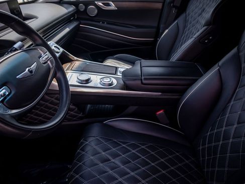 Used 2023 Genesis GV80 3.5T Advanced + w/ Prestige Package image 9