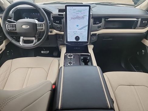 Used 2024 Ford Expedition Max Platinum image 13