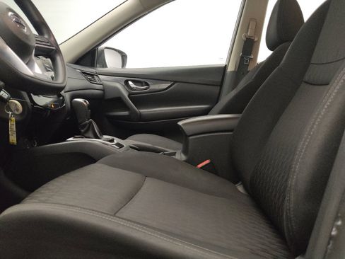 Used 2017 Nissan Rogue S FWD image 17
