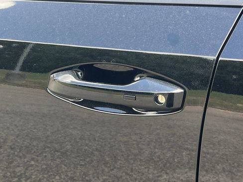 New 2026 Nissan Kicks SV w/ Charging Package FWD image 23