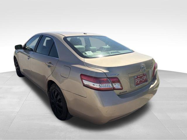 Used 2011 Toyota Camry LE FWD image 6