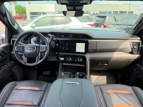 Used 2025 GMC Sierra 3500 AT4 w/ AT4 Premium Plus Package AWD/4WD image 2
