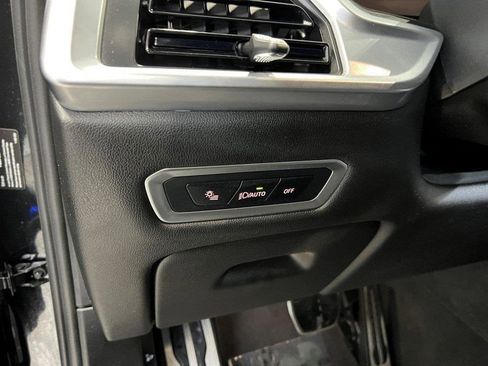 Used 2024 BMW X7 M60i w/ Executive Package image 37