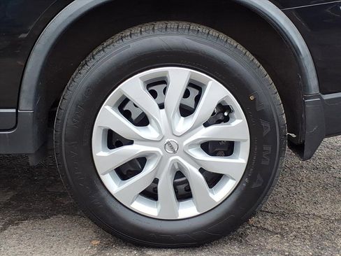 Used 2020 Nissan Rogue S image 7