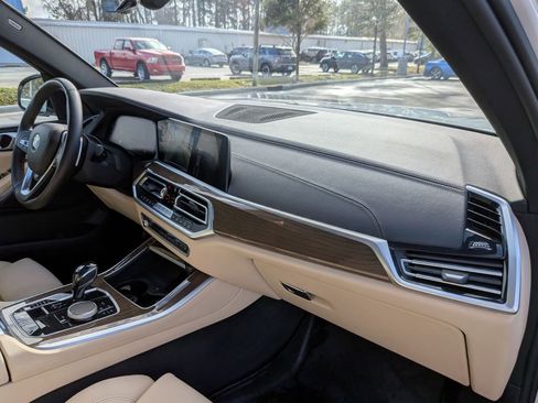Used 2021 BMW X5 xDrive40i w/ Convenience Package image 42