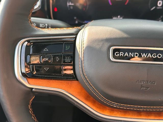 Used 2023 Jeep Grand Wagoneer Series III AWD/4WD image 22