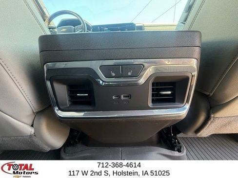 Used 2023 Chevrolet Silverado 1500 LTZ AWD/4WD image 15
