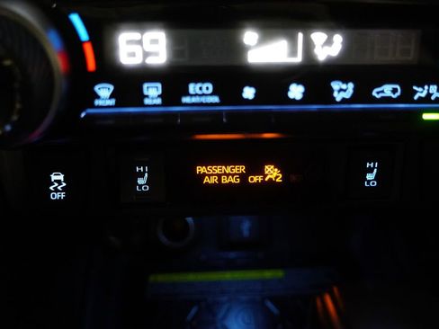 Used 2021 Toyota RAV4 XSE image 7