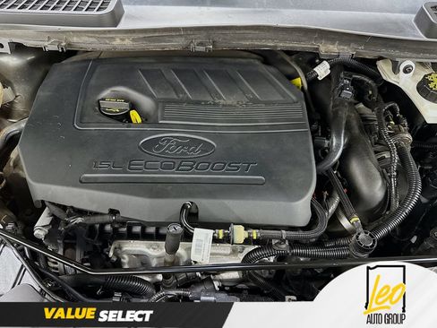 Used 2017 Ford Escape SE w/ Equipment Group 201A AWD/4WD image 32