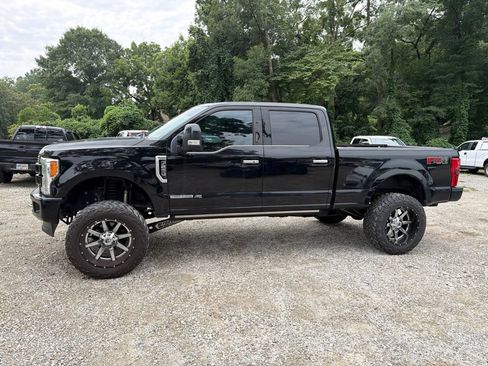 Used 2018 Ford F250 Limited w/ FX4 Off-Road Package AWD/4WD image 3