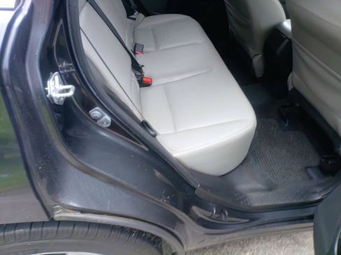Used 2015 Subaru Forester 2.5i Limited AWD/4WD image 9