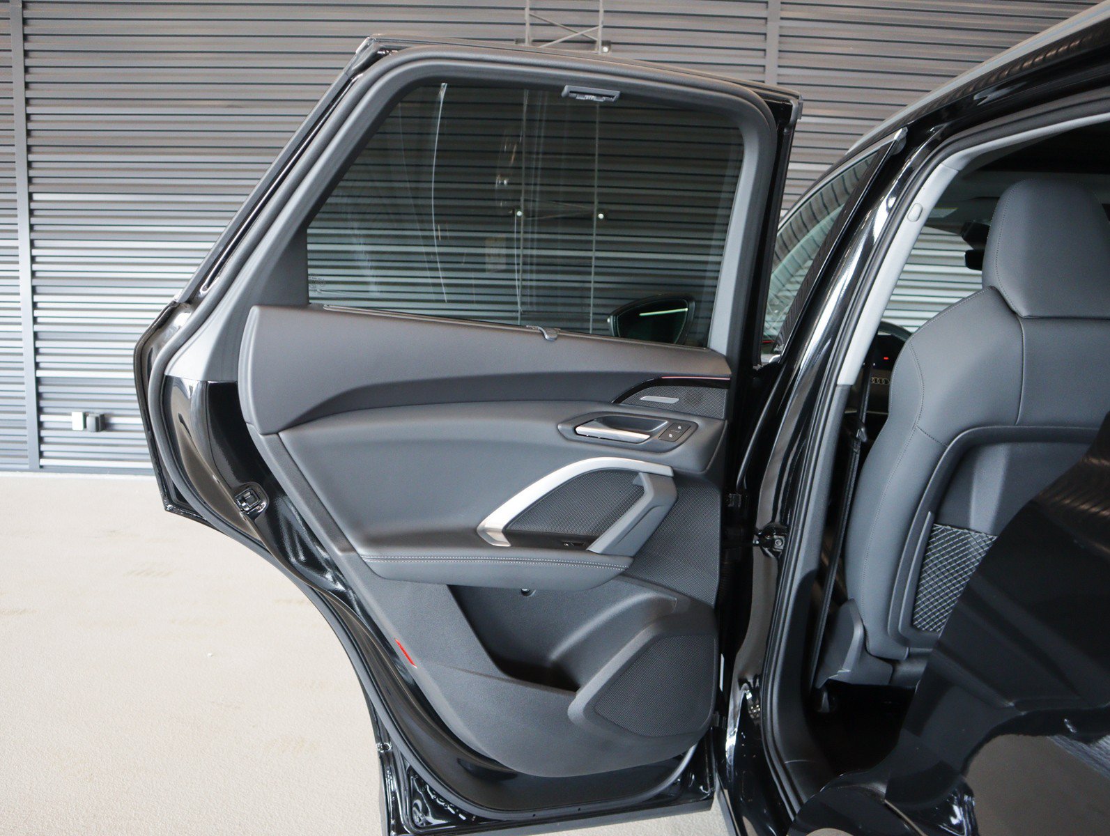Certified 2025 Audi Q5 Premium w/ Premium Plus AWD/4WD image 29