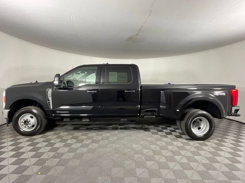 Certified 2025 Ford F350 XLT AWD/4WD image 6
