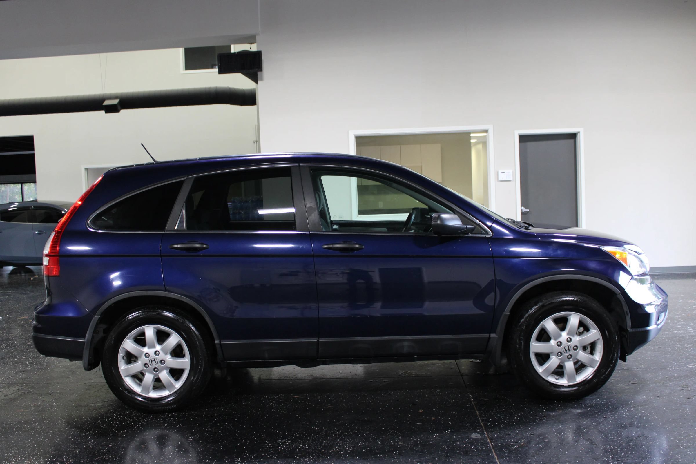 Used 2011 Honda CR-V SE image 3