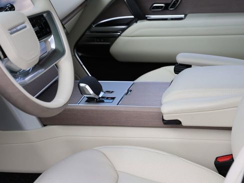 New 2026 Land Rover Range Rover SE AWD/4WD image 9