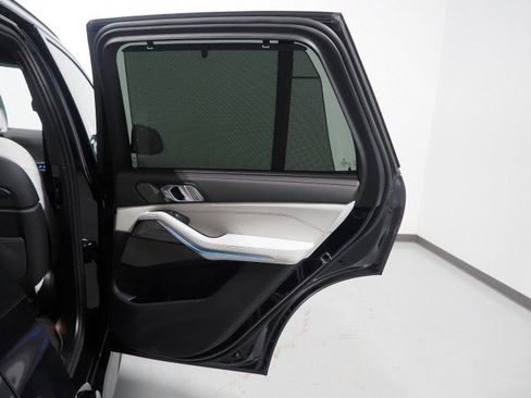 Used 2026 BMW X5 sDrive40i w/ Executive Package RWD image 73