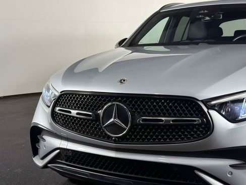 Used 2025 Mercedes-Benz GLC 300 4MATIC w/ AMG Line image 11