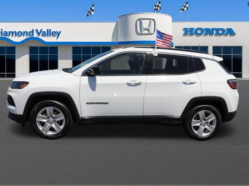 Used 2022 Jeep Compass Latitude FWD image 8