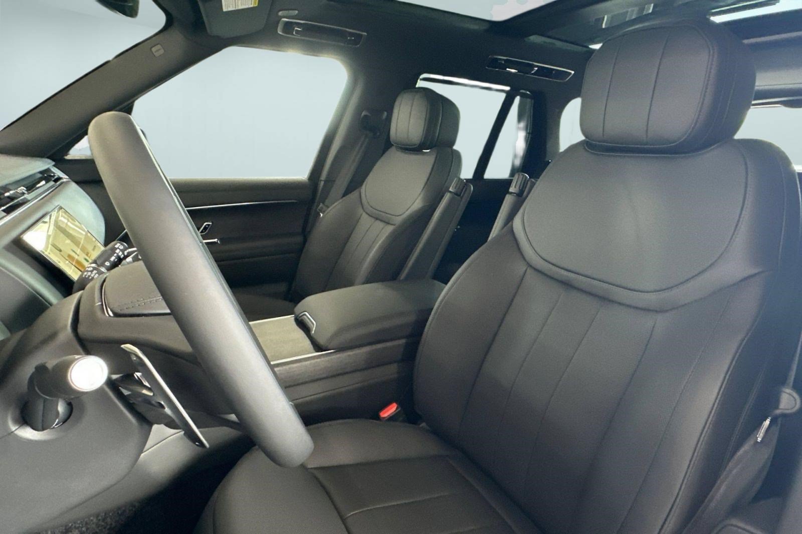 New 2026 Land Rover Range Rover SE AWD/4WD image 5