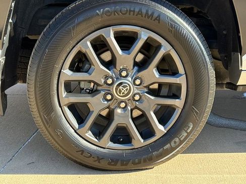 Used 2023 Toyota Sequoia Platinum AWD/4WD image 10
