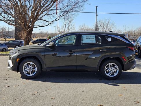 New 2026 Hyundai Tucson SE image 4