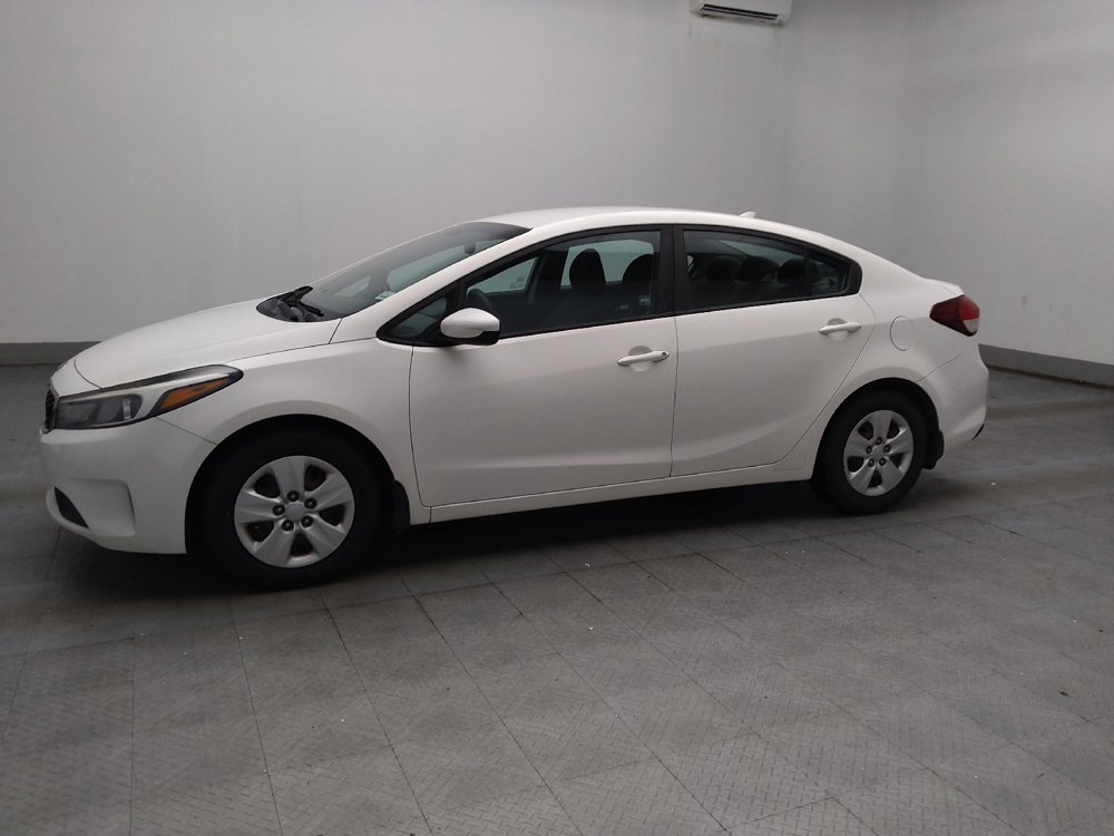Used 2017 Kia Forte LX FWD image 2