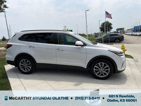 Used 2018 Hyundai Santa Fe SE AWD/4WD image 17