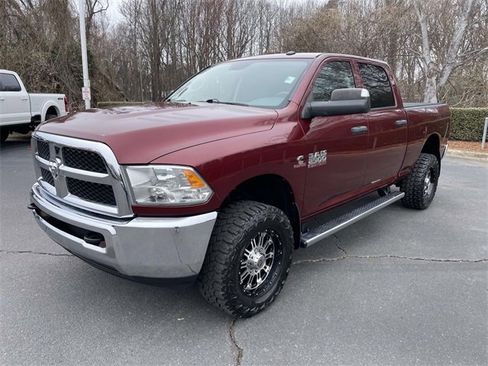 Used 2018 RAM 2500 Tradesman w/ Chrome Appearance Group image 3