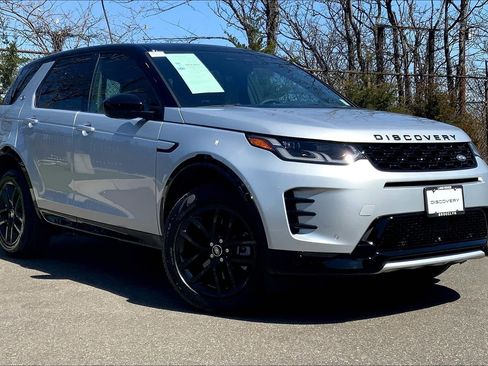 Used 2025 Land Rover Discovery Sport Dynamic SE image 2