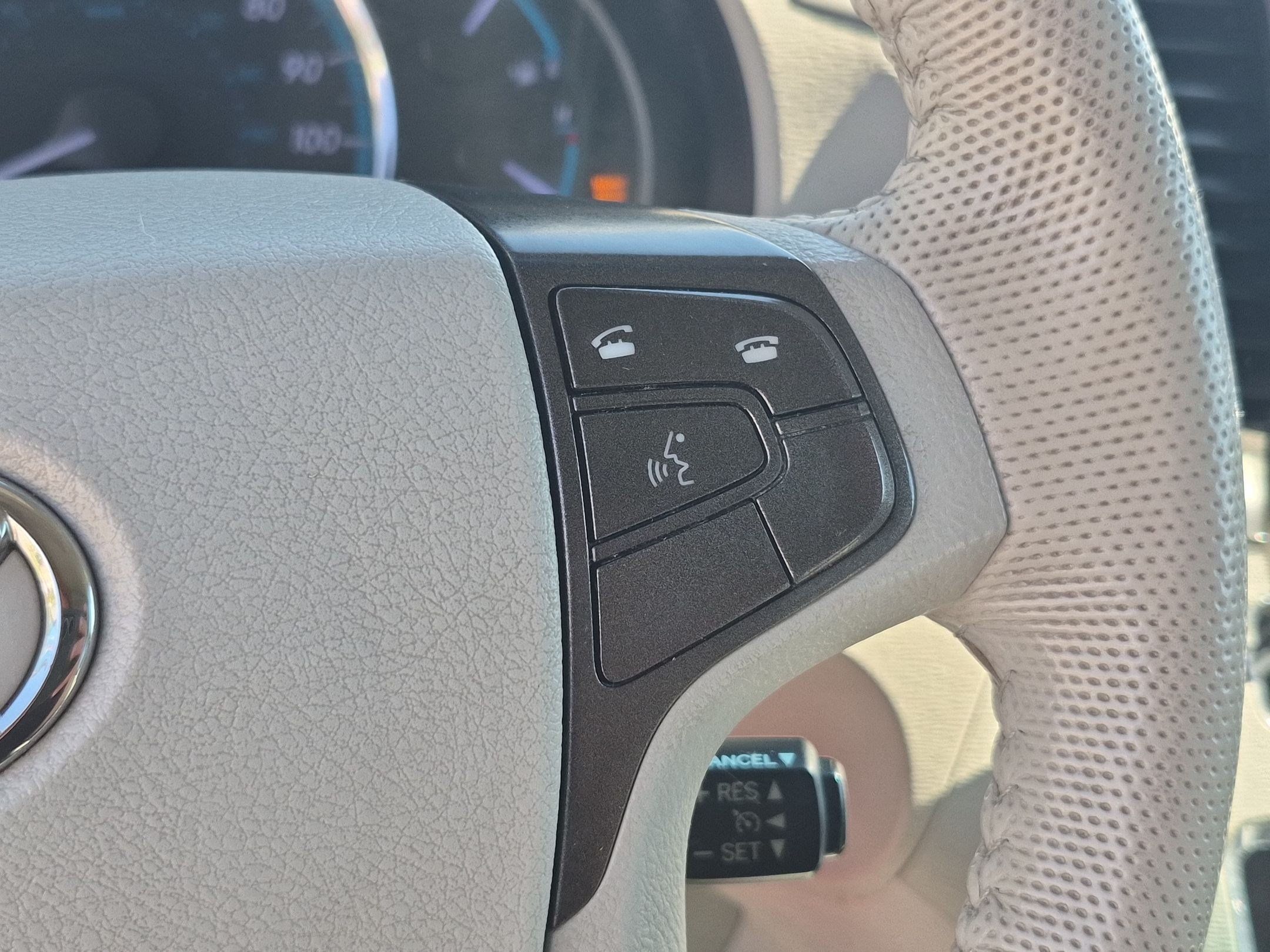 Used 2014 Toyota Sienna XLE FWD image 19