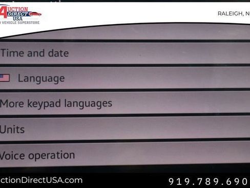 Used 2021 Volkswagen Tiguan SE w/ Panoramic Sunroof Package image 37