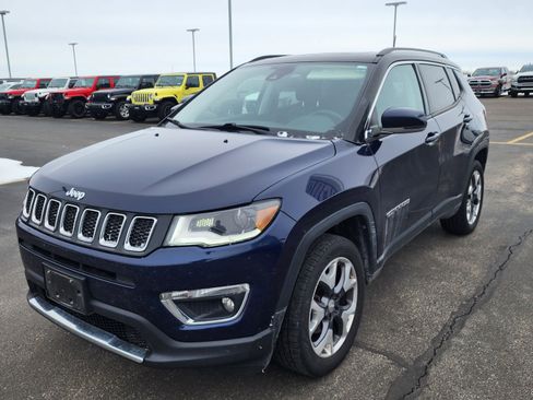 Used 2017 Jeep Compass Limited image 2