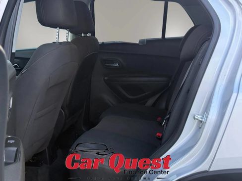 Used 2020 Chevrolet Trax LS w/ Tint and Cruise Package FWD image 12