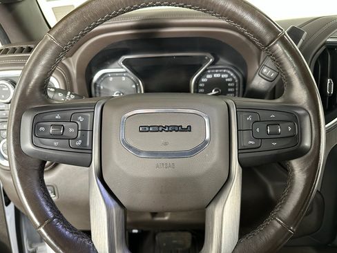Used 2022 GMC Sierra 3500 Denali w/ Denali Ultimate Package image 18