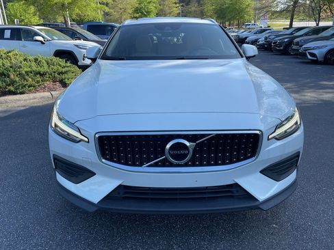 Used 2020 Volvo V60 T5 Cross Country w/ Protection Package Premier image 3