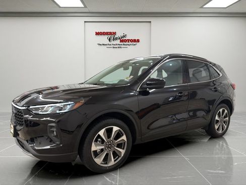 Used 2025 Ford Escape Platinum AWD/4WD image 1
