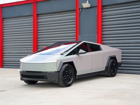 Used 2024 Tesla Cybertruck AWD Crew Cab image 1