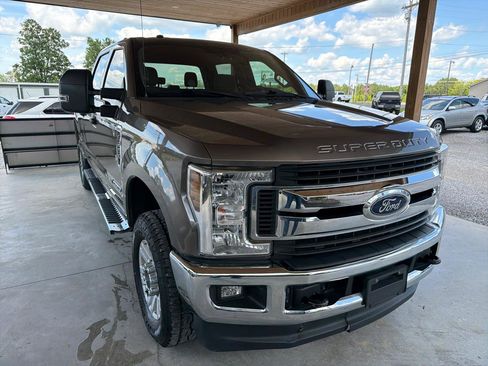 Used 2019 Ford F250 XLT w/ XLT Value Package AWD/4WD image 11